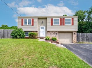 215 Eleanor Dr, Latrobe, PA 15650