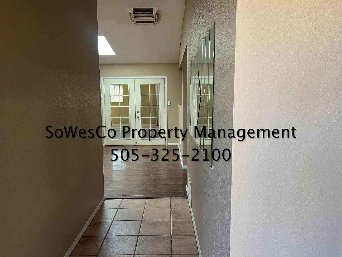 3 Bedroom Home, Near Target with Garage (Small Dogs Allowed) — Photo 3