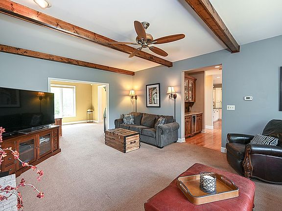 5th image of 14 Steeplechase Dr