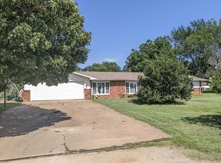 721 N Labette St, Cherryvale, KS 67335