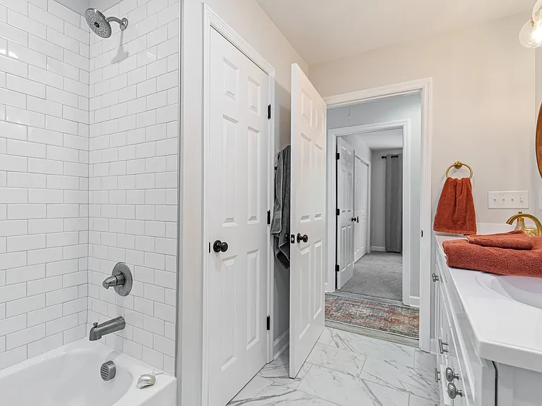 414 Roberts St — Photo 27