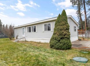 6431 Circle Dr, Nine Mile Falls, WA 99026