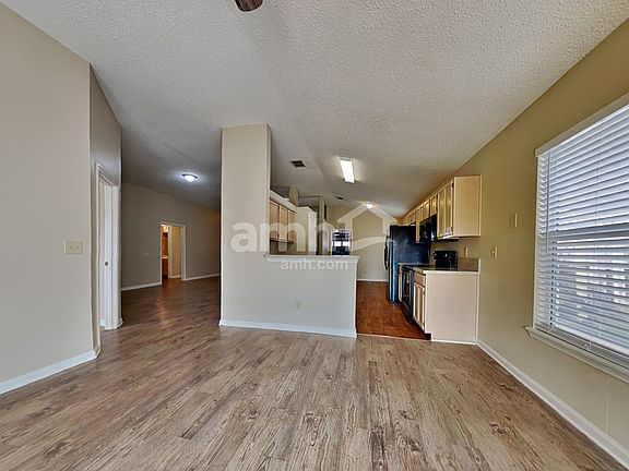 5th image of 1773 Dartmouth Dr