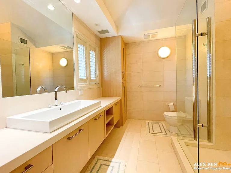 2838 SW Marine Dr — Photo 23