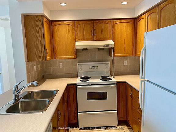 4th image of 125 Omni Dr #Penthouse 39
