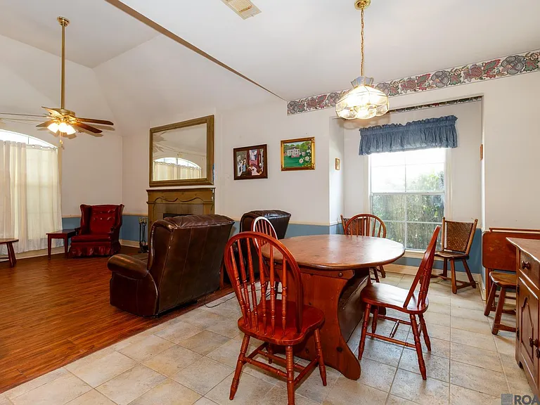 11918 Spring Meadow Dr — Photo 12