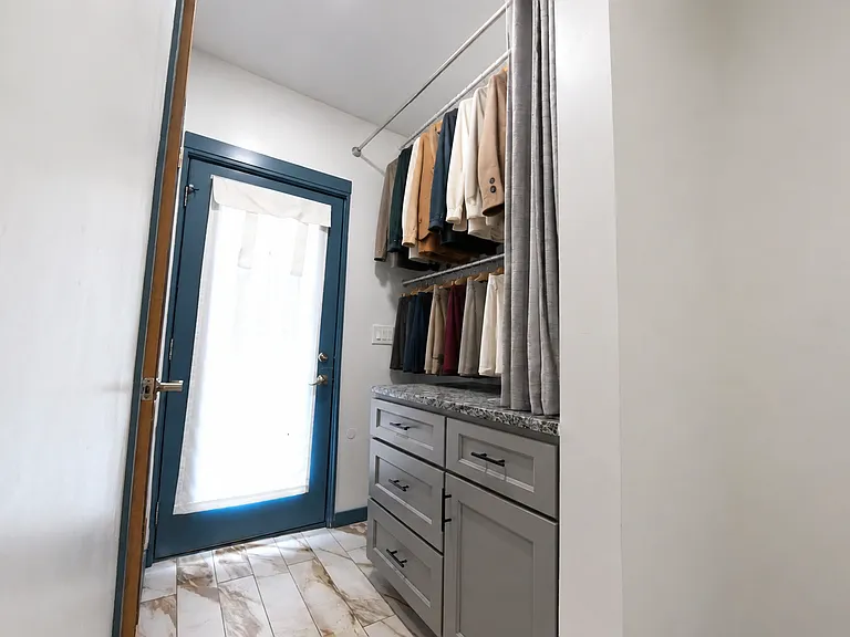 2724 Aldrich Ave S #2724 — Photo 9