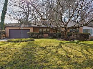 5 Crestmont Pl, Newport News, VA 23606