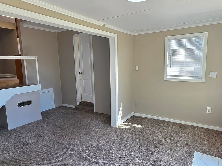 1124 E Washita St — Photo 5