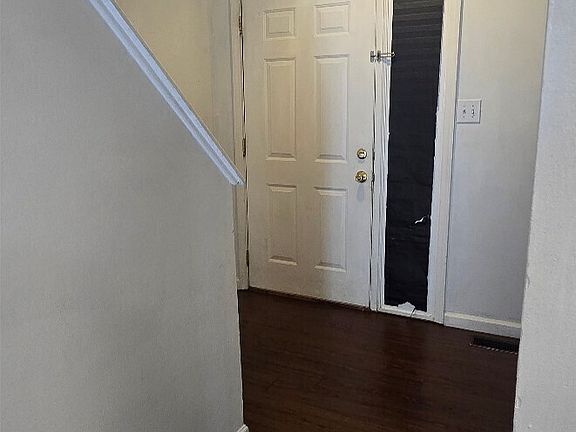 3rd image of 8422 Hague Rd