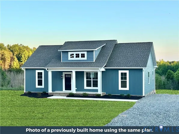 Garland Ct, Warsaw, VA 22572