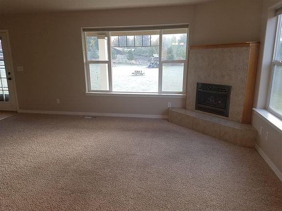 5th image of 1345 Lilly Ct #A