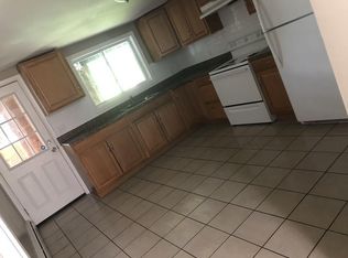 7 Coombs St APT 3, Southbridge, MA 01550