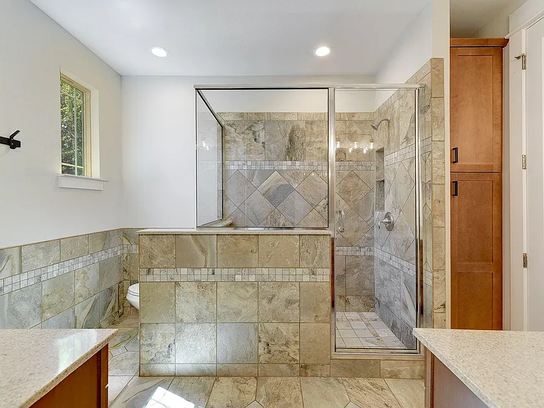 2204 Schriber St #B — Photo 18