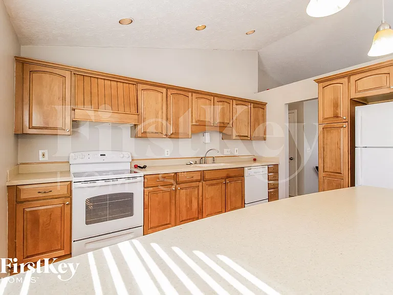 2214 Harmony Ct — Photo 6