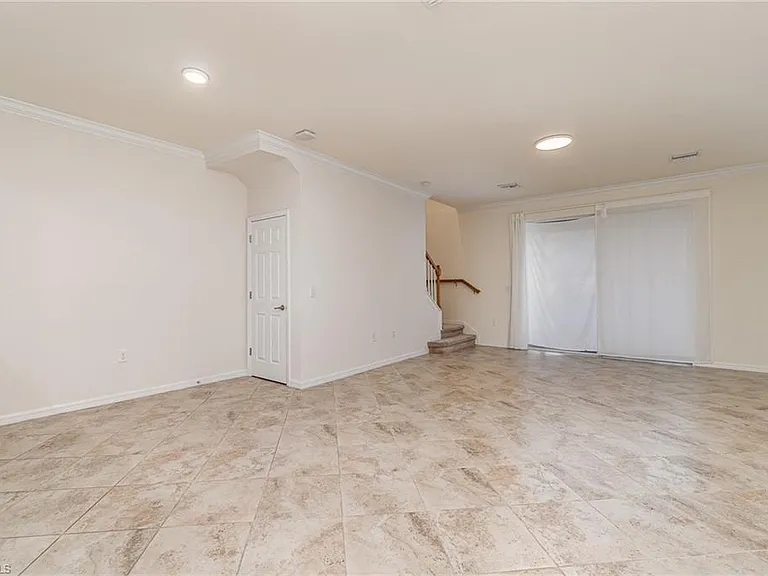 2740 Blossom Way — Photo 13