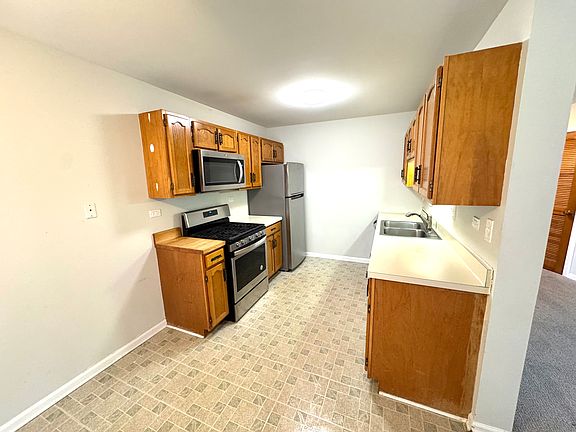 4th image of 743 Sterling Ct APT A1