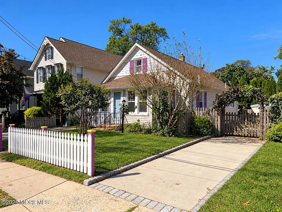 36 Tower Hill Ave