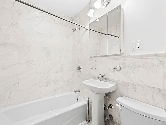 3rd image of 330 E 58th St Front 4F