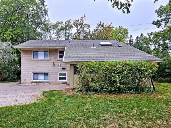 16 Sandalwood Pl, Toronto, ON M3B 1L6