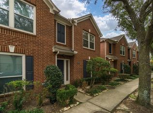 910 W Heights Hollow Ln, Houston, TX 77007