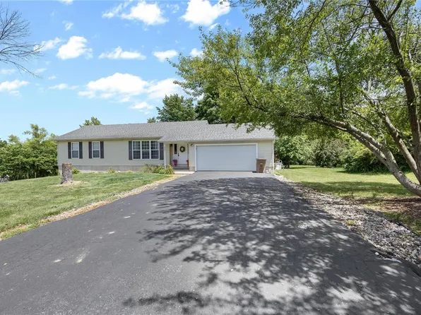 6261 Yellow Brick Rd, Washington, MO 63090