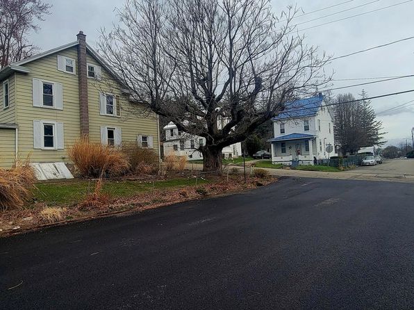 302 North St, Williamstown, PA 17098