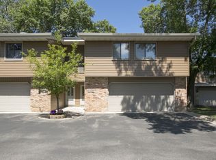 14216 Chestnut Dr, Eden Prairie, MN 55347