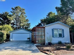 1601 Rhododendron Dr SPACE 693, Florence, OR 97439