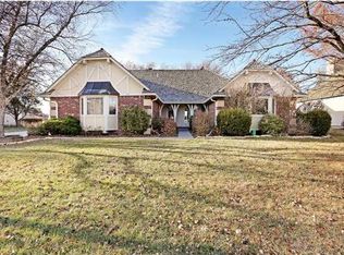 1136 W Terradyne Dr, Andover, KS 67002