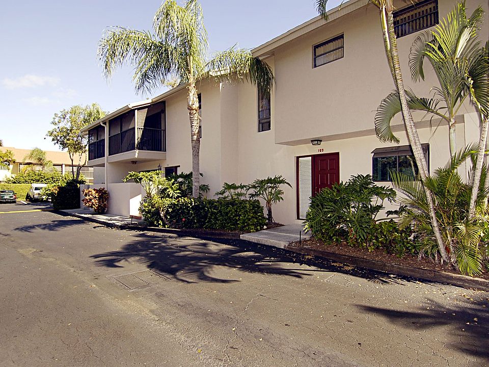 1st image of 740 SE 1st Way APT 103