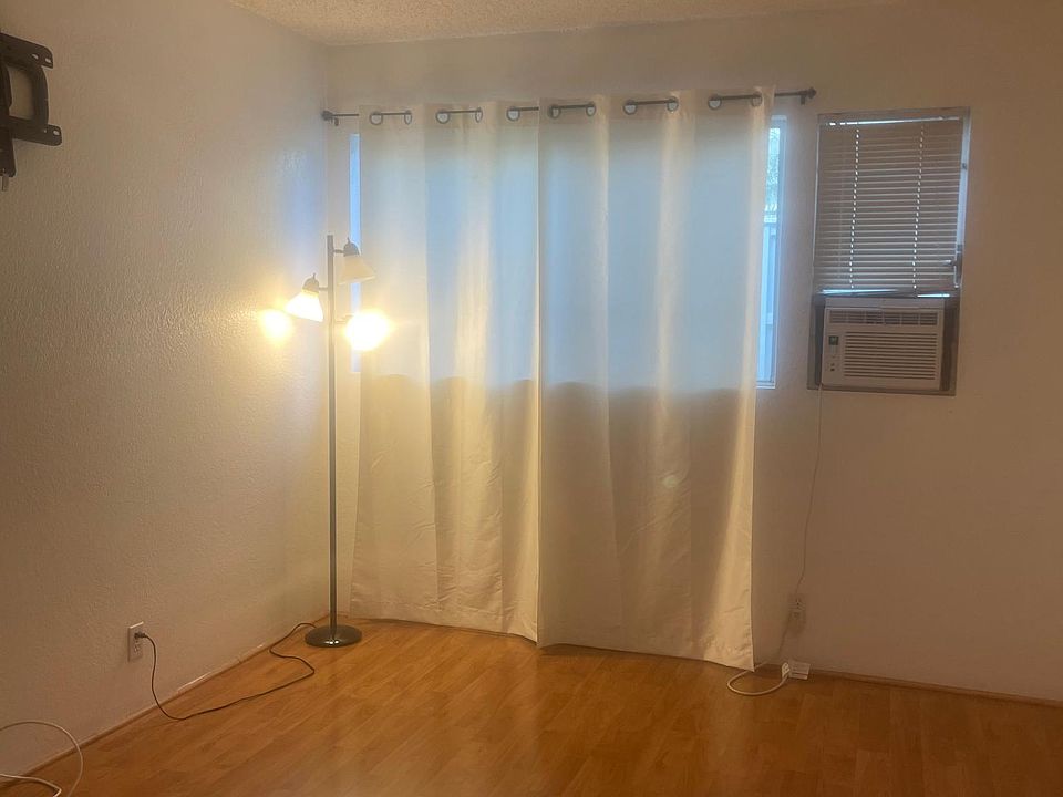 Master bedroom/window ac unit
