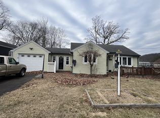 39 Castle Dr, Meriden, CT 06451