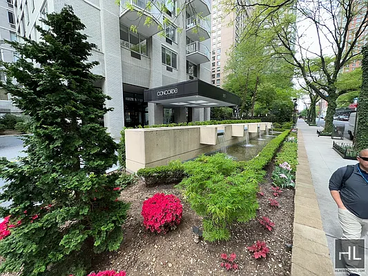 Rented by Highline Residential | media 38