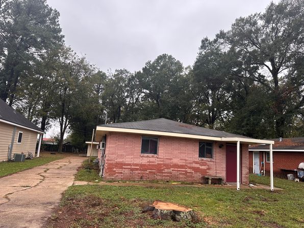 908 Center St, Lafayette, LA 70501 – 2-bedroom rental in Lafayette