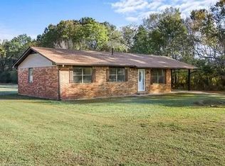 1201 E McKenzie Ave, Pocola, OK 74902