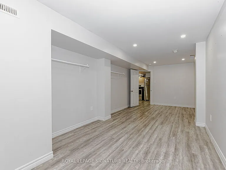 101 Hullrick Dr #BASMENT — Photo 17