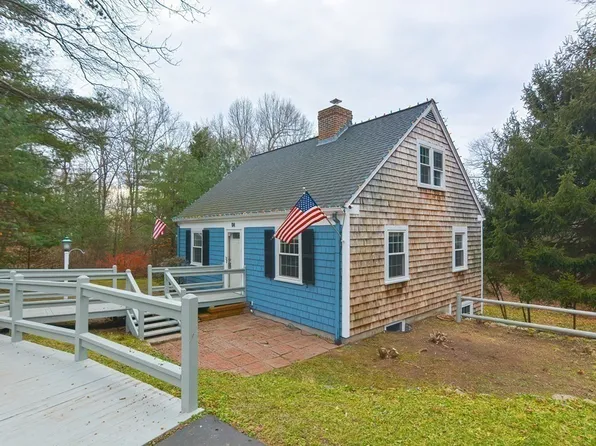 114 North St, Foxboro, MA 02035