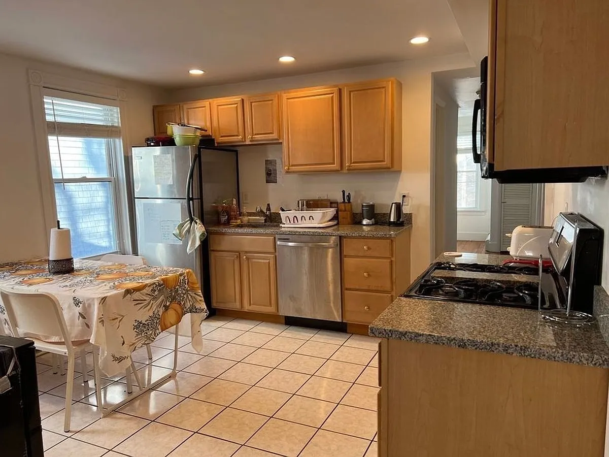 Building Photo - 29 Brackett St #2986