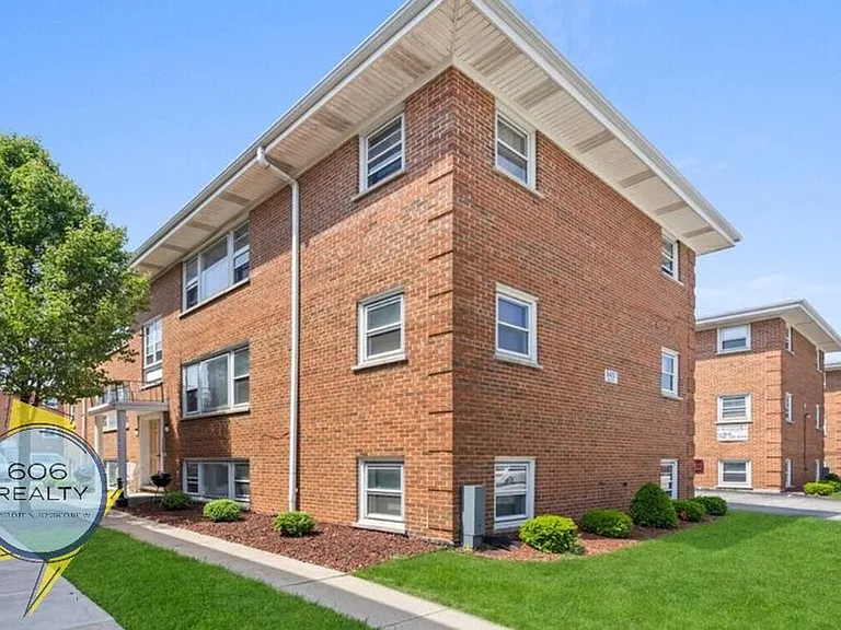 Rosemont - 9465 — Photo 12