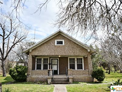 411 N Terry St, Cuero, TX, 77954
