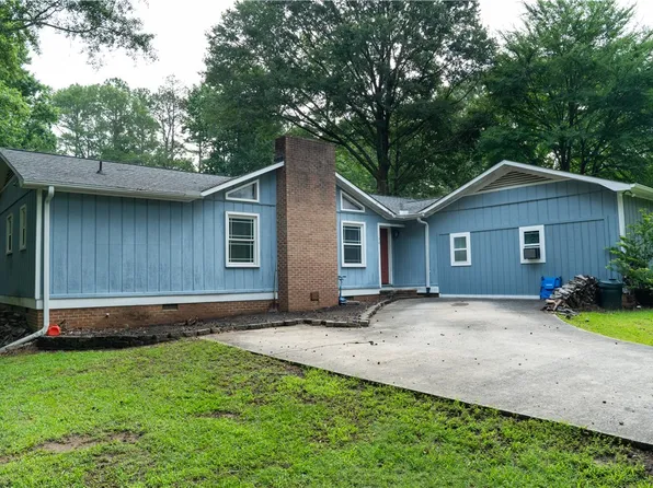 130 Dogwood Dr, Pacolet, SC 29372
