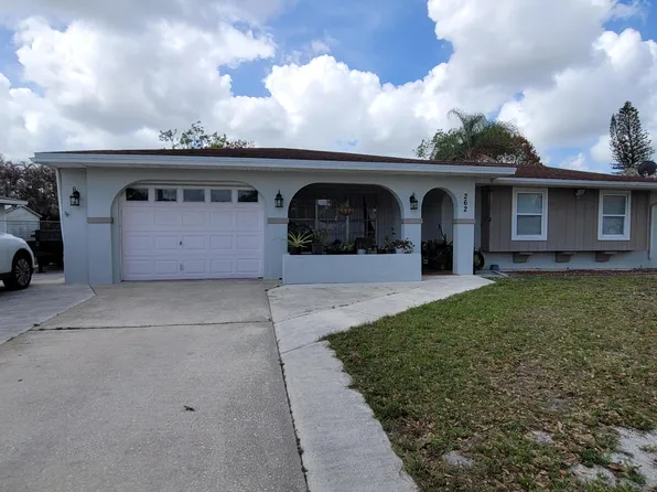 262 NE Floresta Drive, Port St Lucie, FL 34983