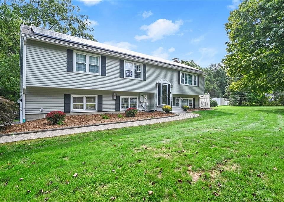 1st image of 148 Blueberry Ln