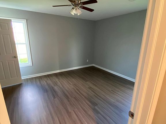 3rd image of 4627 E Morris Huenefeld St