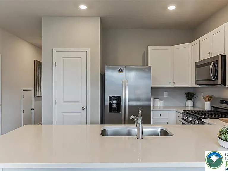 1278 Susan Cir — Photo 7