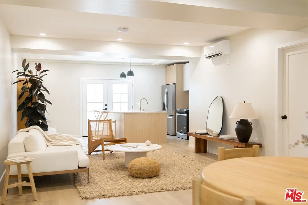 2 bed, 1.0 bath, 650 sqft, $2,799 — Photo 4