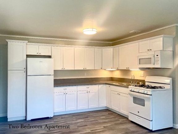 4th image of 244 Palomar St #F090ab980