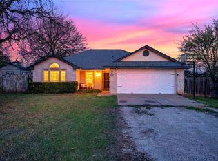 420 Robert Dr, Springtown, TX 76082
