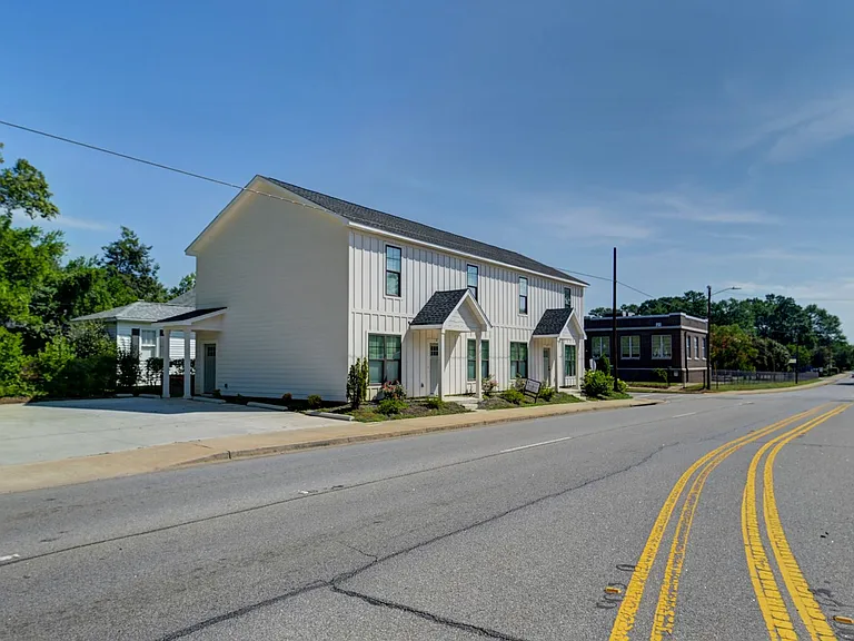 2035 Rosewood Dr — Photo 35